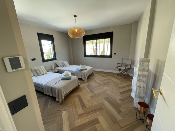 Image No.37-7 Bed Villa for sale