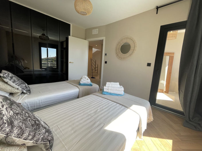 Image No.38-7 Bed Villa for sale