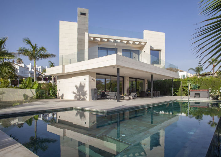 Image No.1-7 Bed Villa for sale
