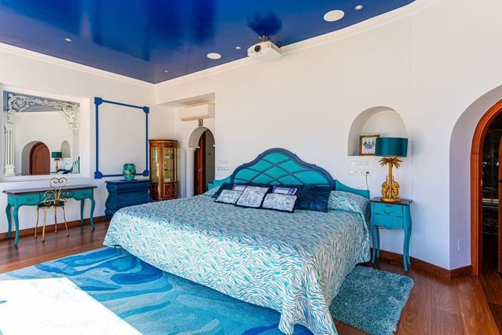 Image No.32-8 Bed Villa for sale