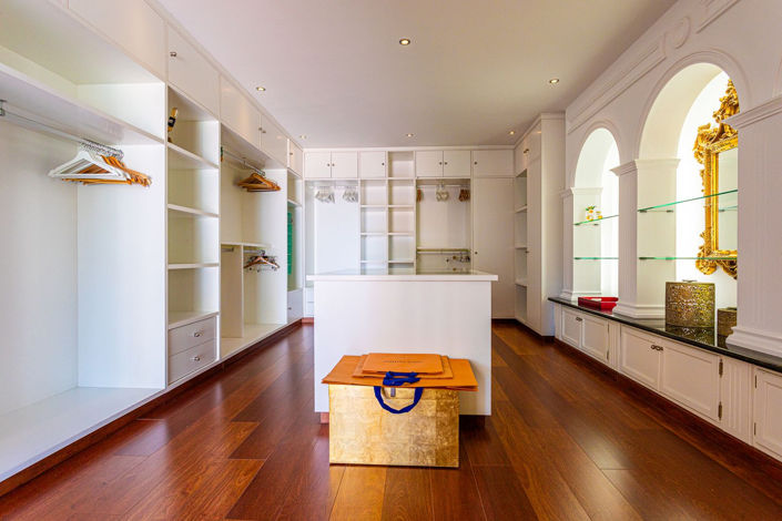 Image No.40-8 Bed Villa for sale