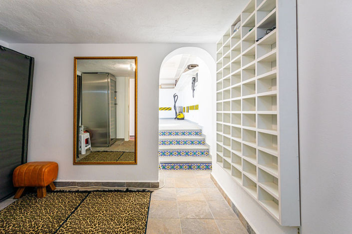 Image No.7-8 Bed Villa for sale