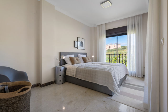 Image No.9-4 Bed House for sale