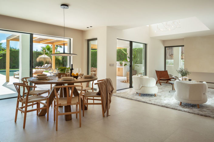 Image No.10-5 Bed Villa for sale