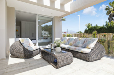 8-e64a9055bba3e77ac8aca3b893cdf826