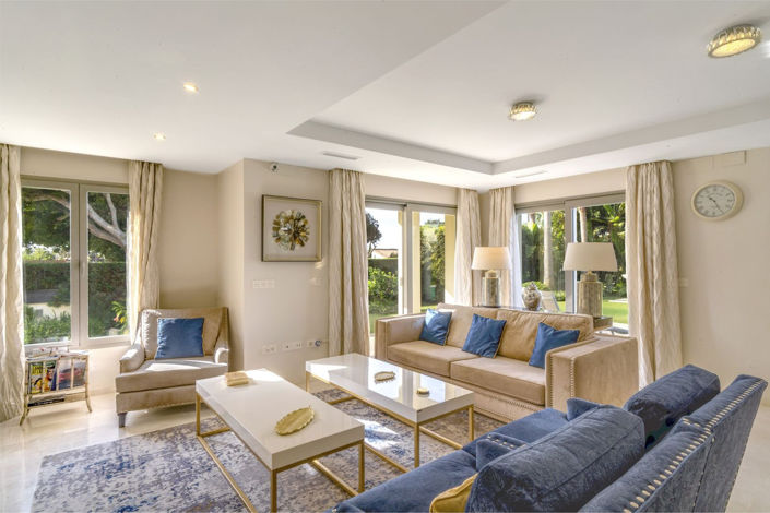 Image No.2-5 Bed Villa for sale