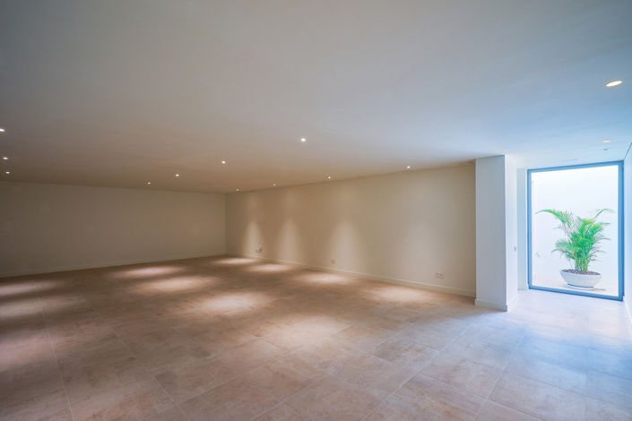 Image No.36-5 Bed Villa for sale