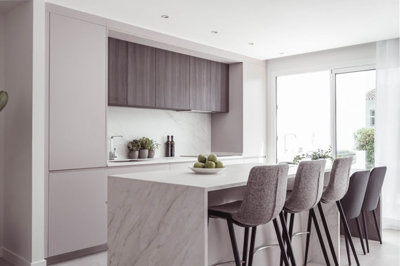 11-20939a0134ad724a8cb2a801094d15a4