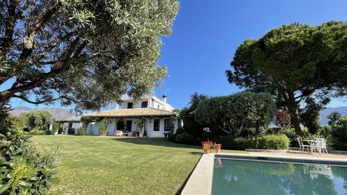 Image No.1-4 Bed Country House for sale