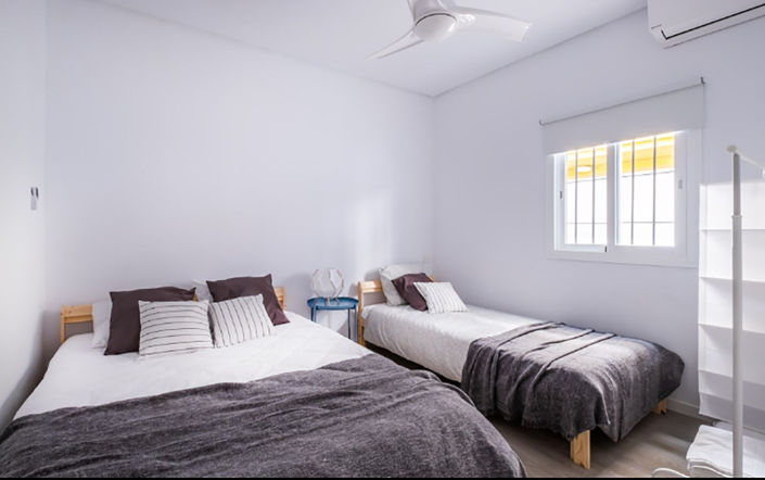 Image No.11-6 Bed Townhouse for sale