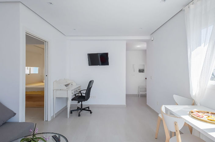 Image No.19-6 Bed Townhouse for sale