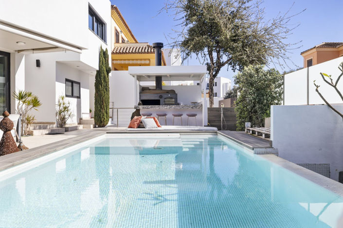 Image No.2-4 Bed Villa for sale