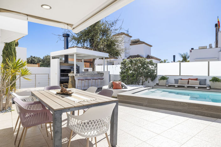 Image No.3-4 Bed Villa for sale