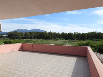 10-bb915d1cb19341576dcdc994b81ab9c5