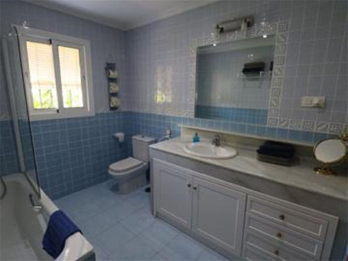 Image No.12-6 Bed Villa for sale