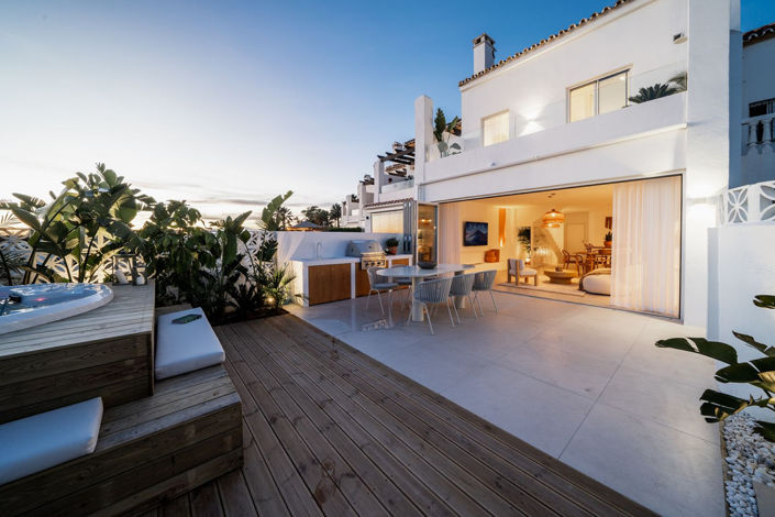 Image No.1-3 Bed Townhouse for sale