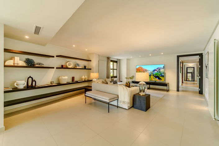 Image No.3-5 Bed Villa for sale