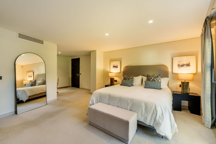 Image No.32-5 Bed Townhouse for sale