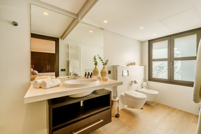 Image No.37-5 Bed Villa for sale