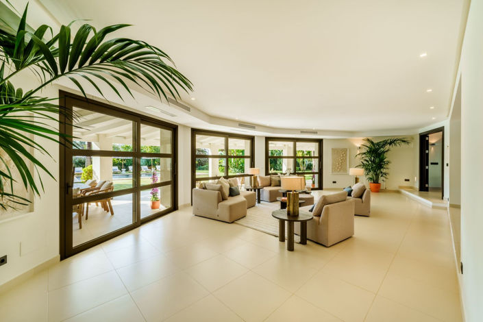 Image No.7-5 Bed Townhouse for sale