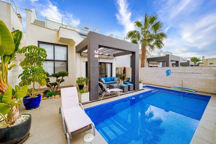 Image No.1-3 Bed Villa for sale