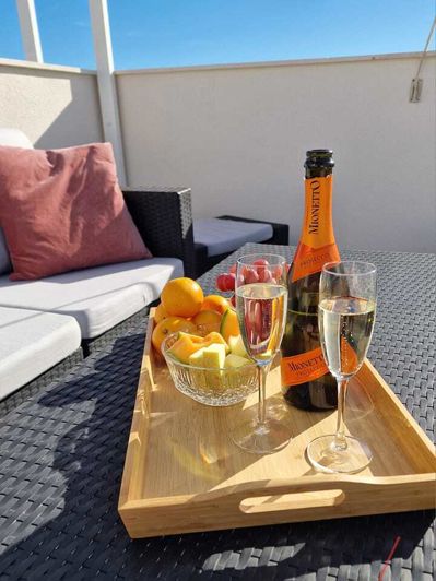 Image No.22-2 Bed Property for sale