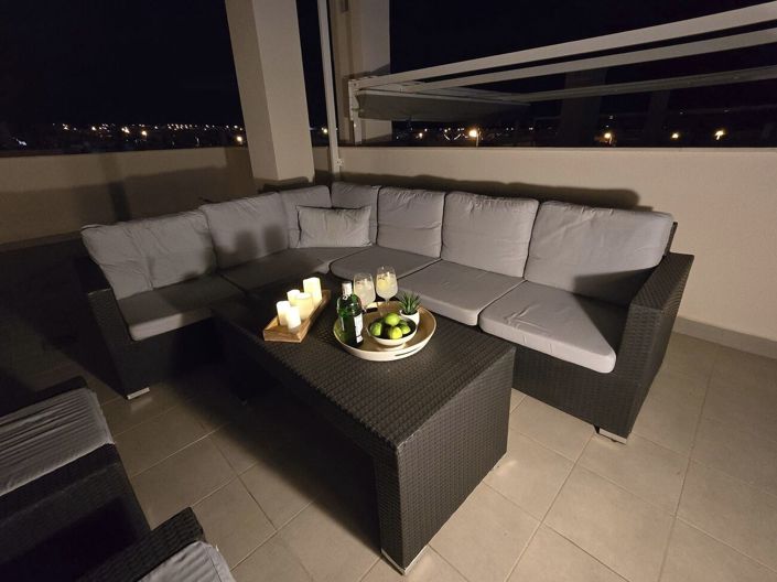 Image No.23-2 Bed Property for sale