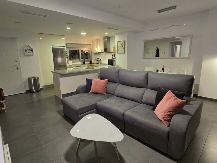 Image No.4-2 Bed Property for sale