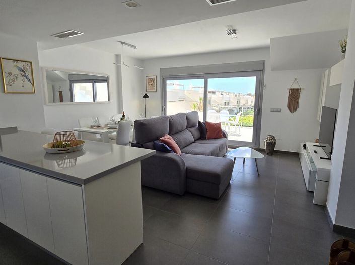 Image No.9-2 Bed Property for sale