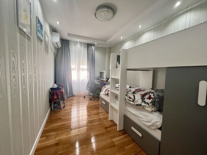 Image No.19-3 Bed Apartment for sale