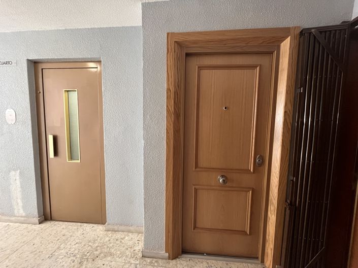 Image No.24-3 Bed Apartment for sale
