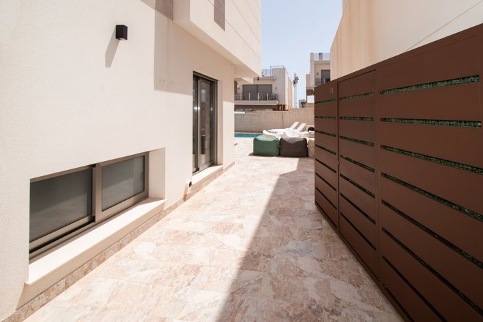 Image No.11-5 Bed Villa for sale