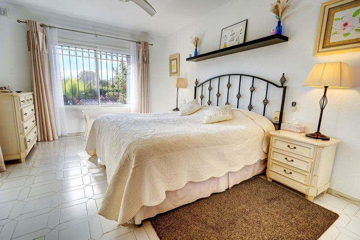 Image No.12-3 Bed Villa for sale