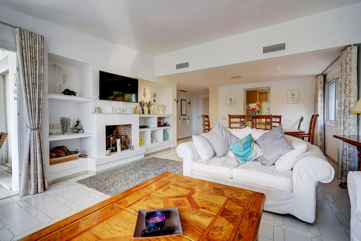 Image No.2-3 Bed Villa for sale