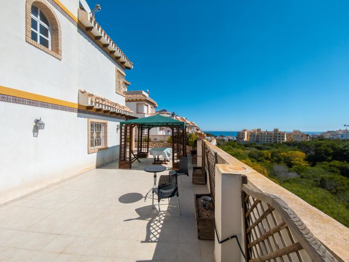 Image No.1-3 Bed Villa for sale