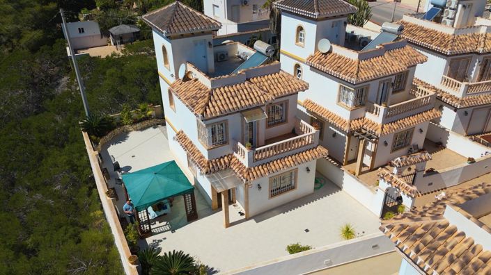 Image No.1-3 Bed Villa for sale