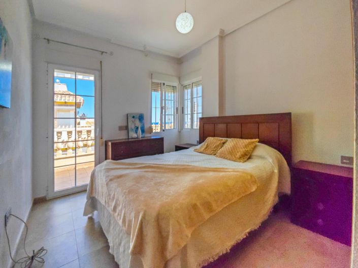 Image No.14-3 Bed Villa for sale