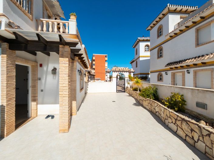 Image No.39-3 Bed Villa for sale