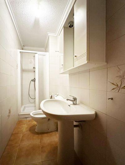 Image No.24-3 Bed Townhouse for sale