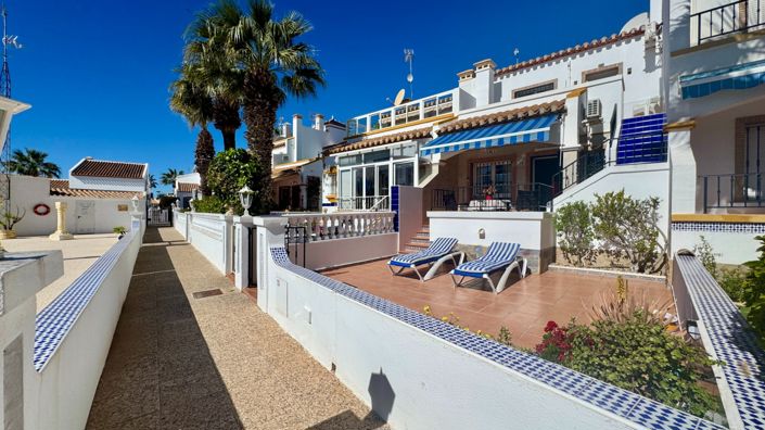Image No.1-Villa de 3 chambres à vendre à Orihuela Costa