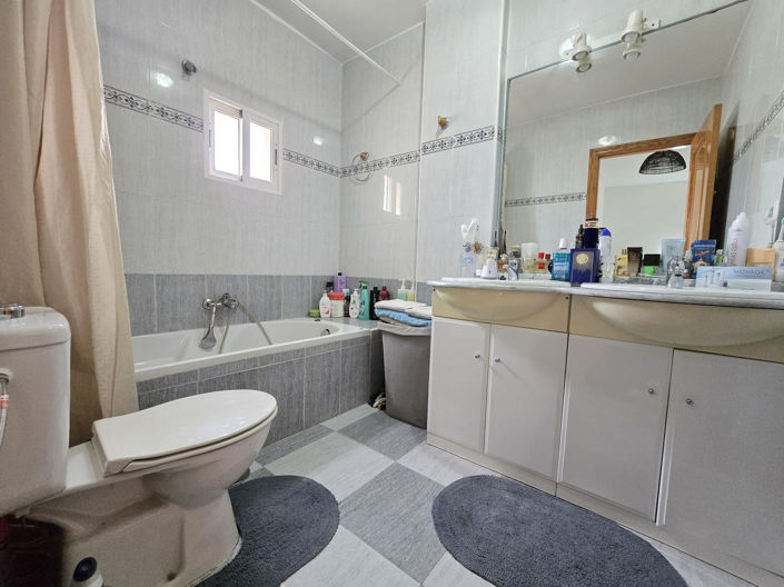 Image No.13-3 Bed Apartment for sale