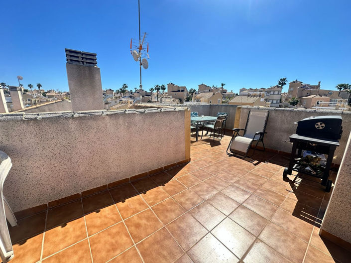 Image No.25-3 Bed Apartment for sale