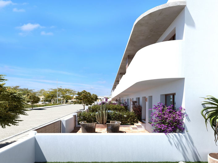 Image No.7-2 Bed House for sale