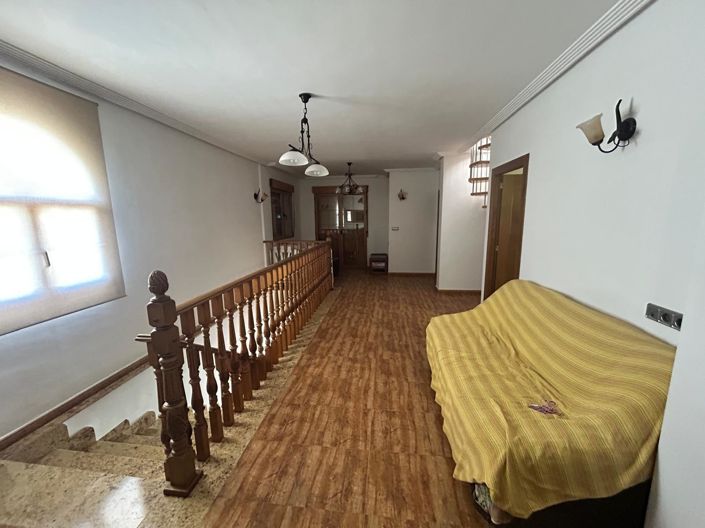 Image No.31-4 Bed Villa for sale