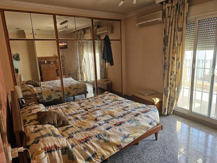 Image No.24-4 Bed Property for sale