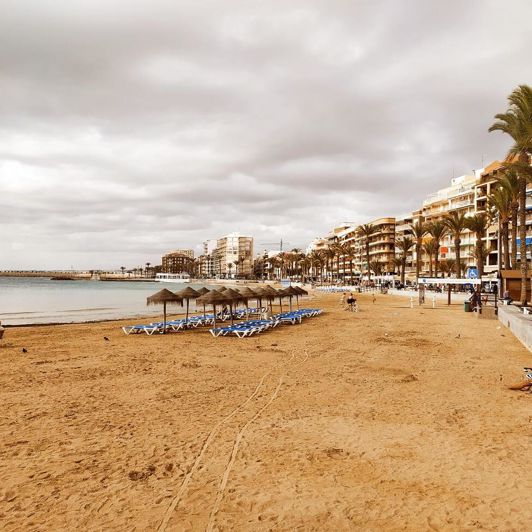 Image No.37-4 Bed Property for sale