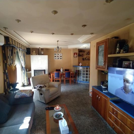 Image No.8-4 Bed Property for sale