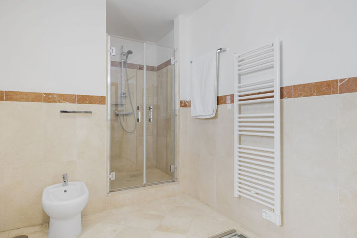 Image No.31-5 Bed Townhouse for sale