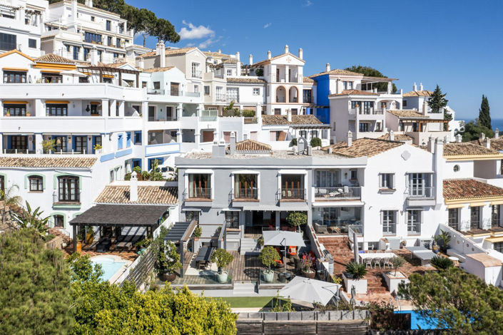 Image No.38-5 Bed Townhouse for sale