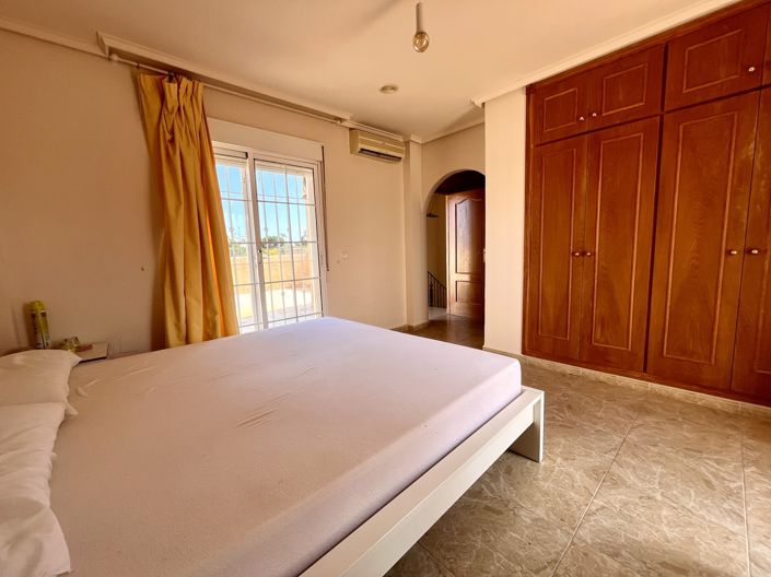 Image No.21-5 Bed Villa for sale